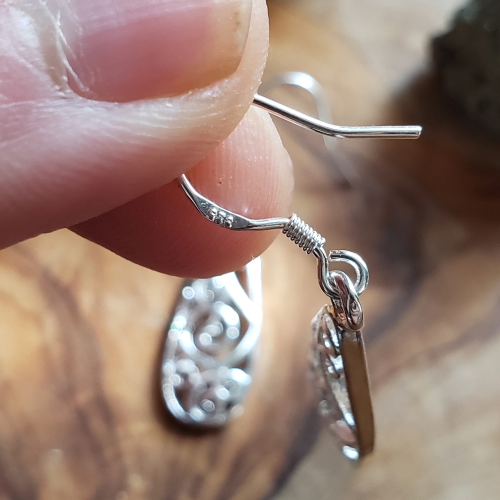 925 Sterling Silver Boho Laced Teardrop Earrings - Picture 3 of 3